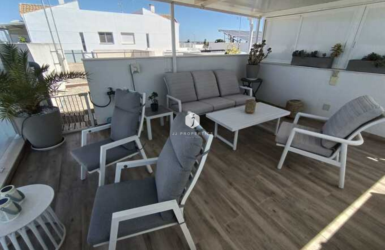 Tweedehands - Villa -
Daya Nueva - Costa Blanca