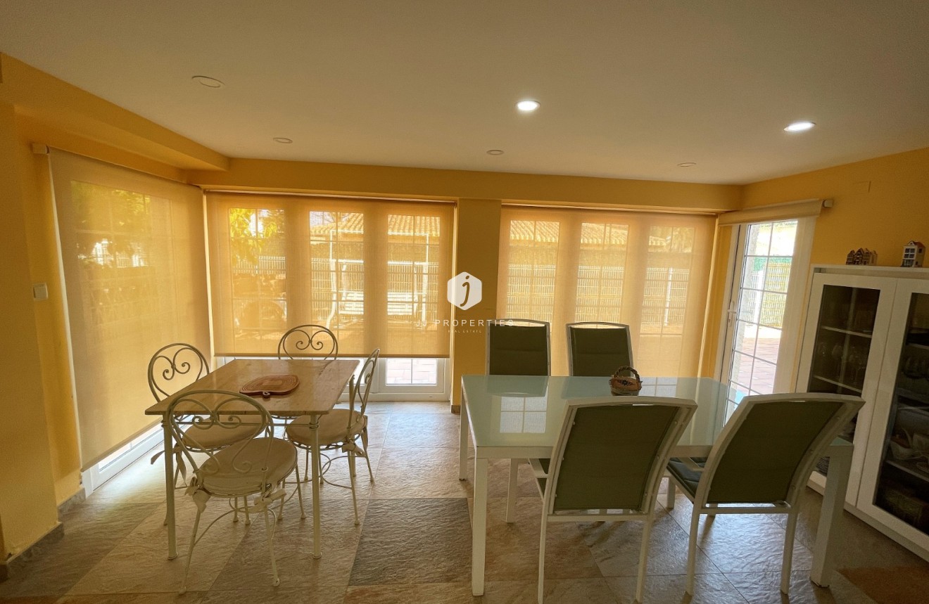 Aus zweiter Hand - Villa -
Orihuela Costa - Costa Blanca