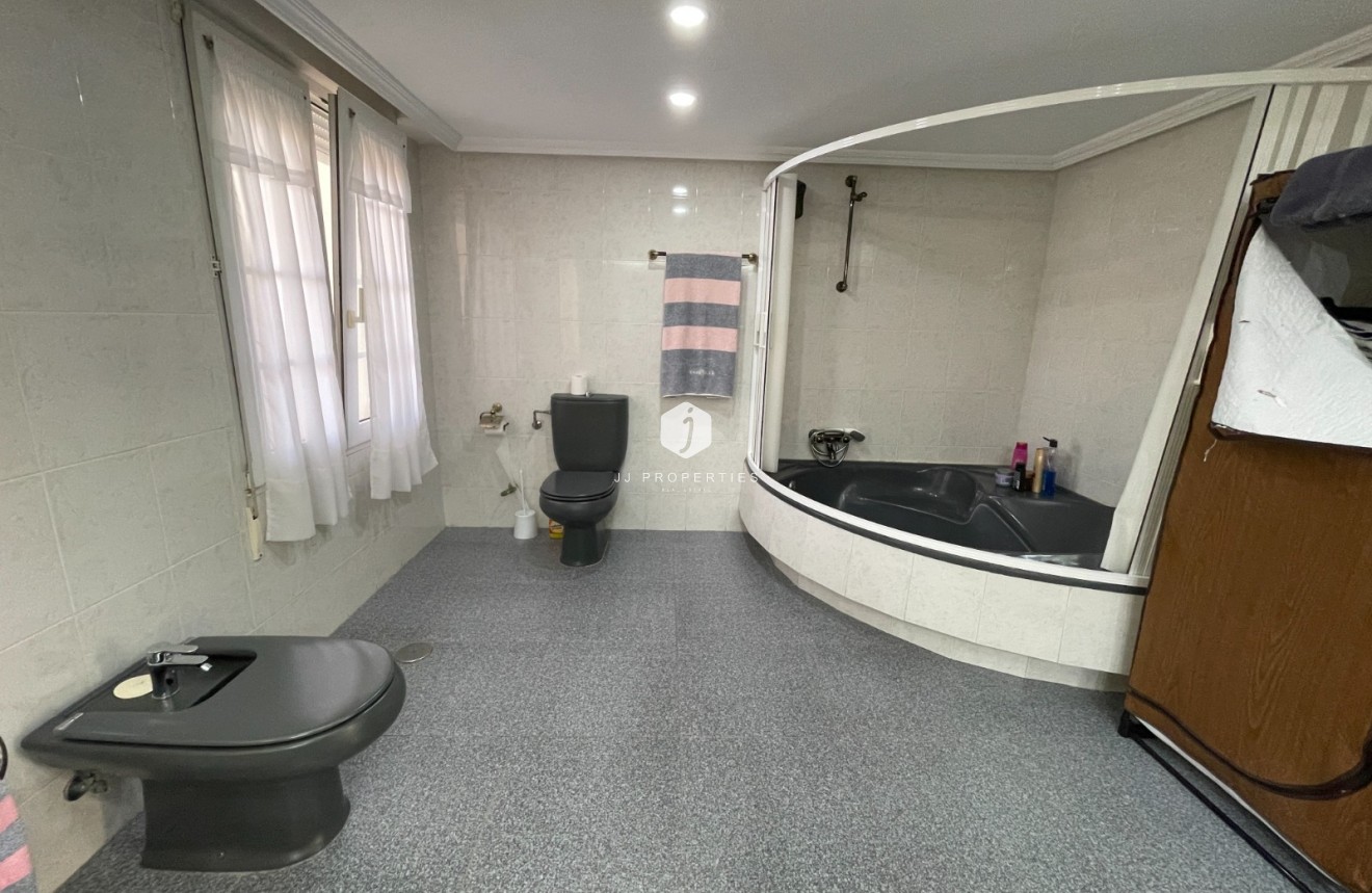 Aus zweiter Hand - Villa -
Orihuela Costa - Costa Blanca