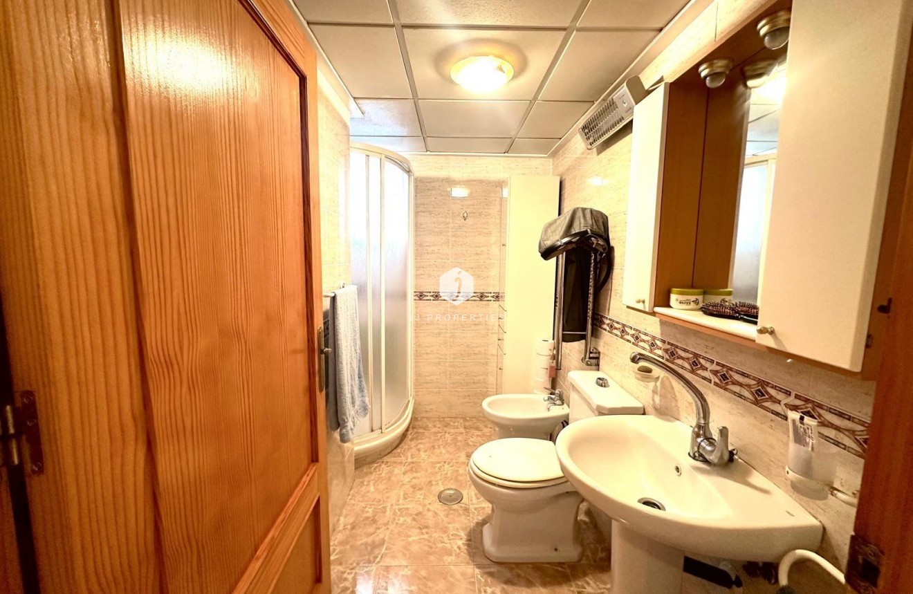 Resale - Apartment / flat -
Torrevieja - Playa del Cura