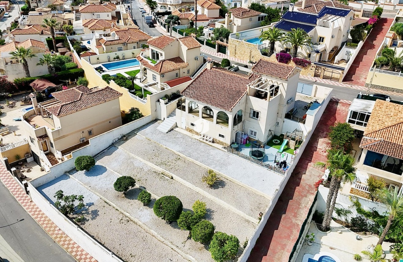 Aus zweiter Hand - Villa -
San Miguel de Salinas - Inland