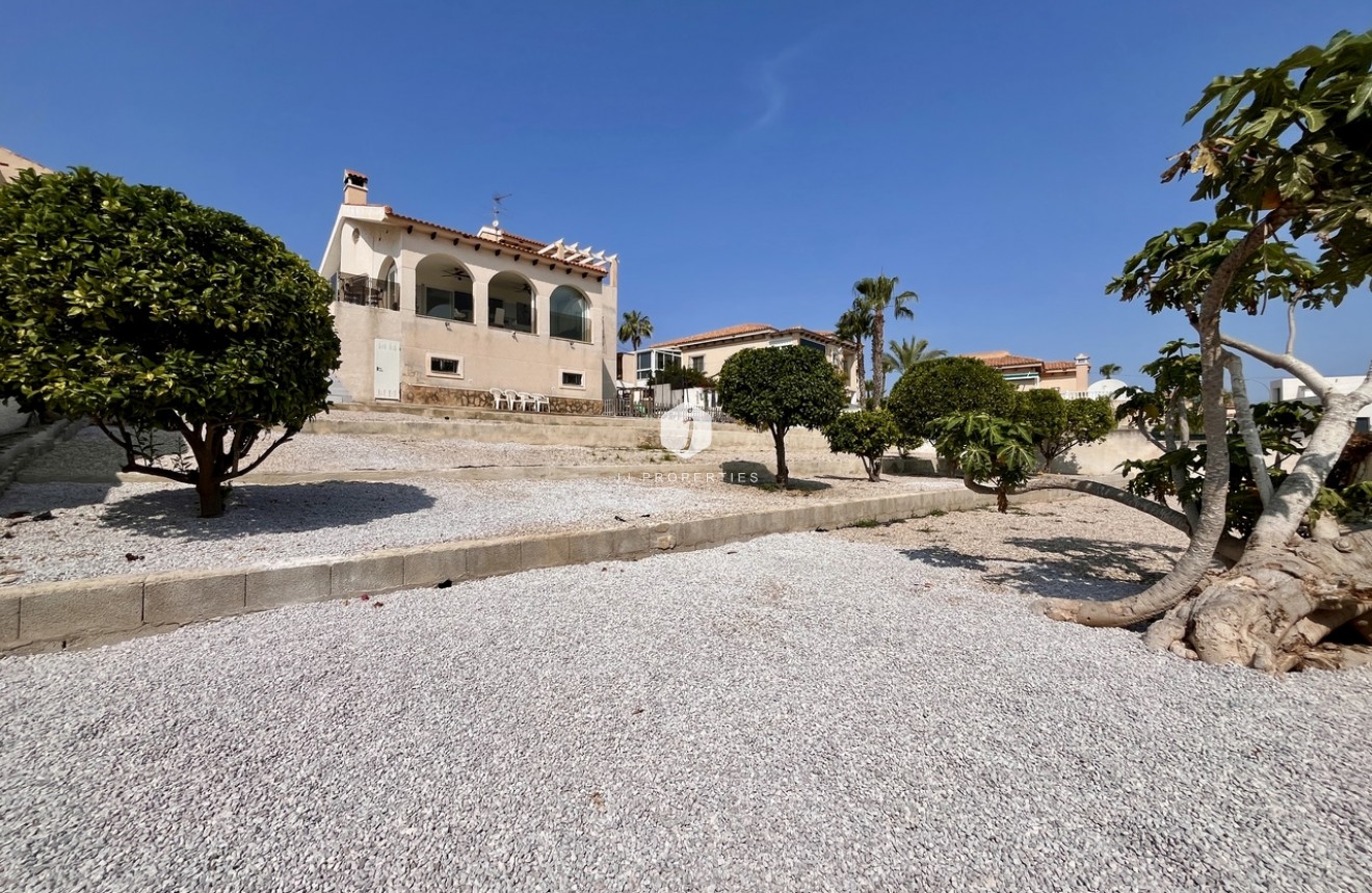 Aus zweiter Hand - Villa -
San Miguel de Salinas - Inland