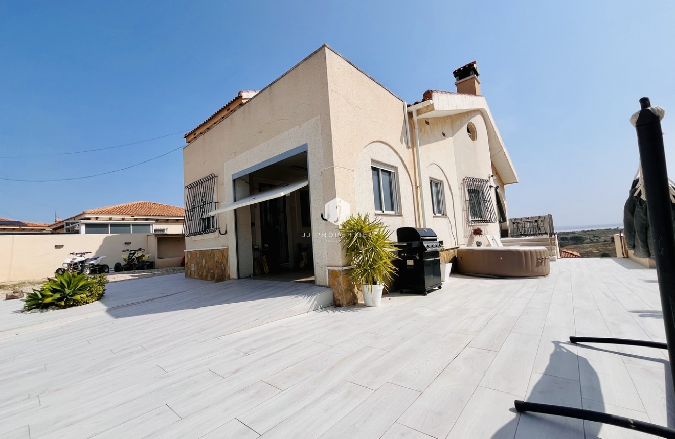 Aus zweiter Hand - Villa -
San Miguel de Salinas - Inland