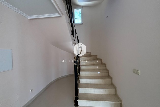 Z drugiej ręki - Villa -
Cabo Roig - Costa Blanca