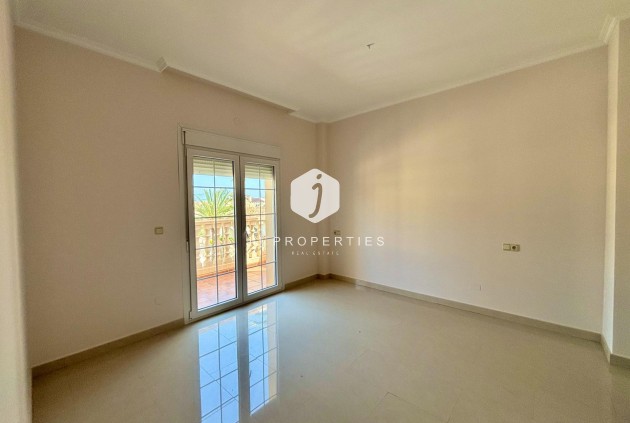 Z drugiej ręki - Villa -
Cabo Roig - Costa Blanca