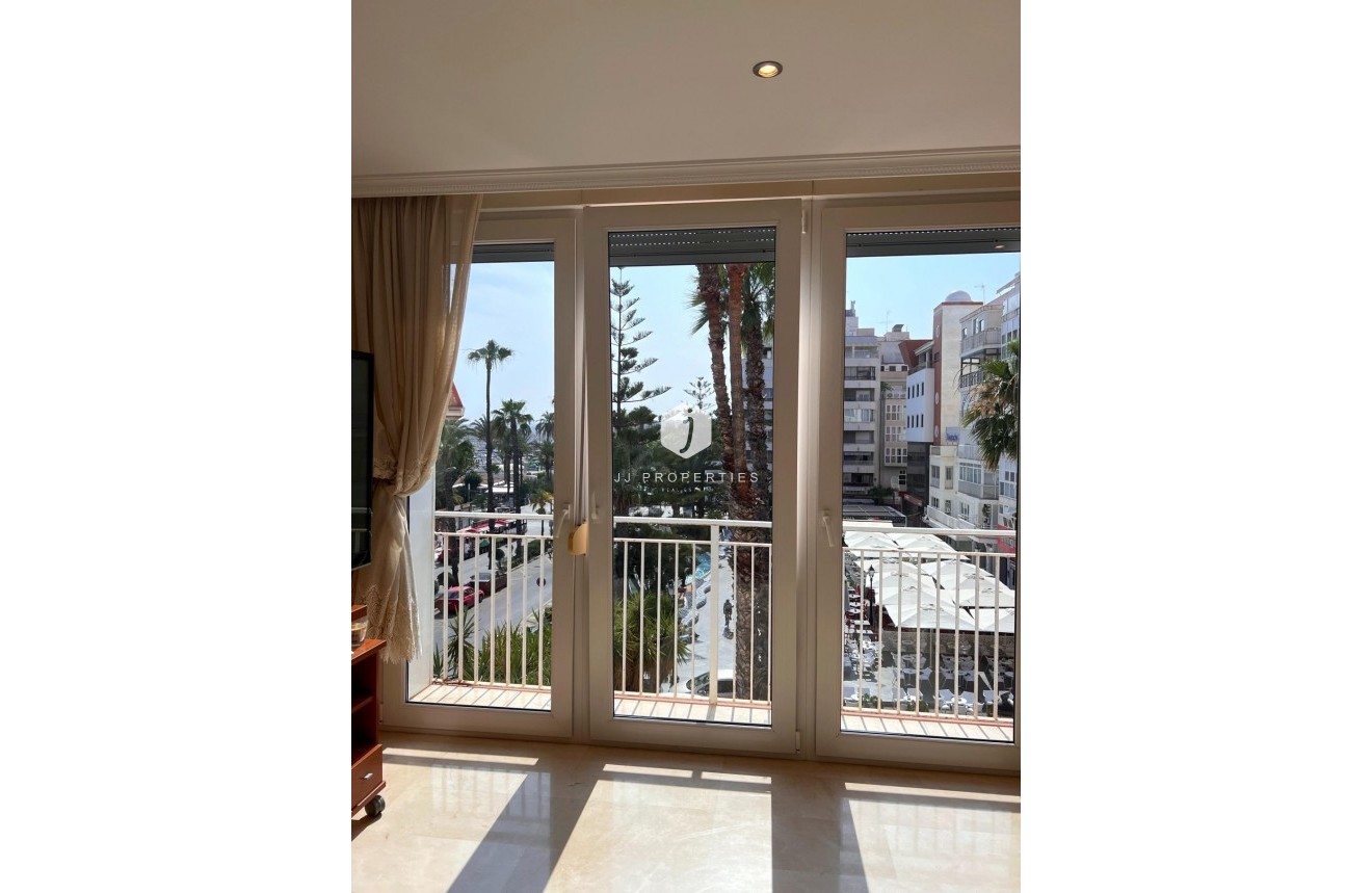 Tweedehands - duplex -
Torrevieja