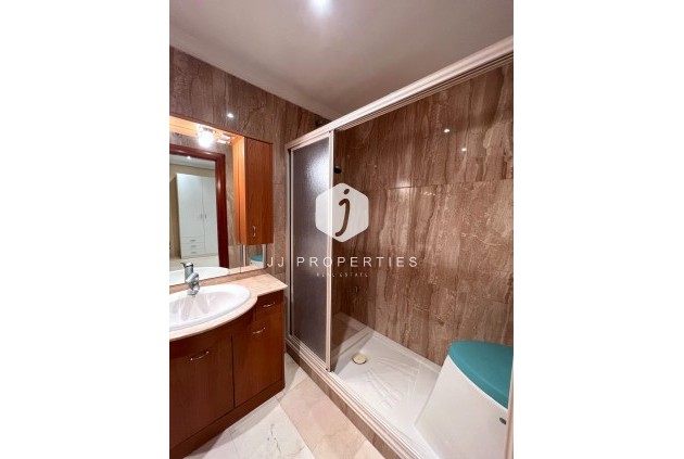 Tweedehands - duplex -
Torrevieja