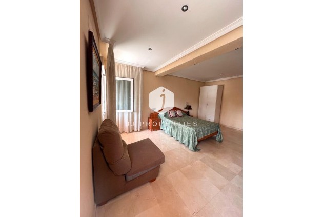 Tweedehands - duplex -
Torrevieja