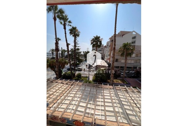 Tweedehands - duplex -
Torrevieja