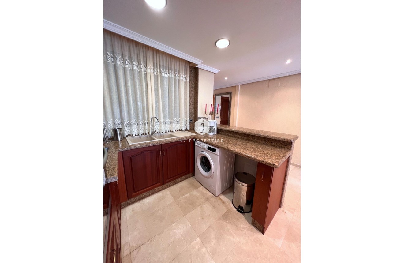 Tweedehands - duplex -
Torrevieja