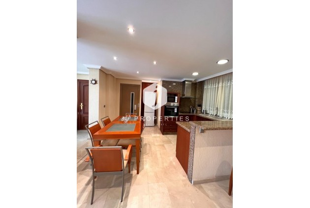 Tweedehands - duplex -
Torrevieja