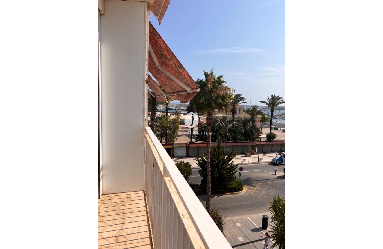 Tweedehands - duplex -
Torrevieja