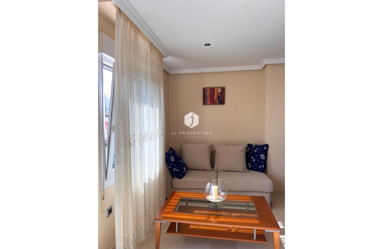 Tweedehands - duplex -
Torrevieja