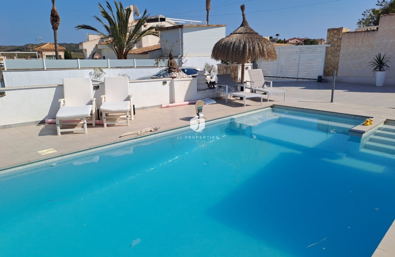 Aus zweiter Hand - Villa -
Rojales - Inland