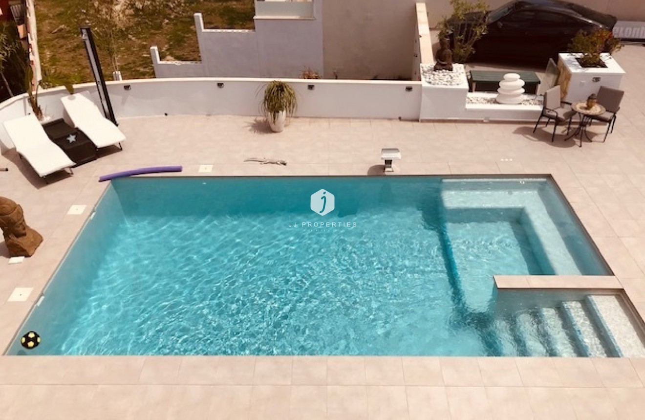 Aus zweiter Hand - Villa -
Rojales - Inland