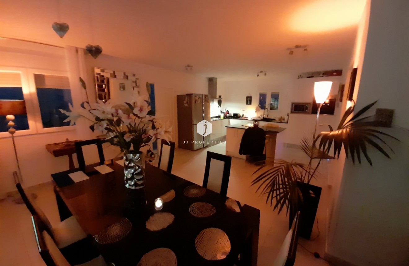 Aus zweiter Hand - Villa -
Rojales - Inland