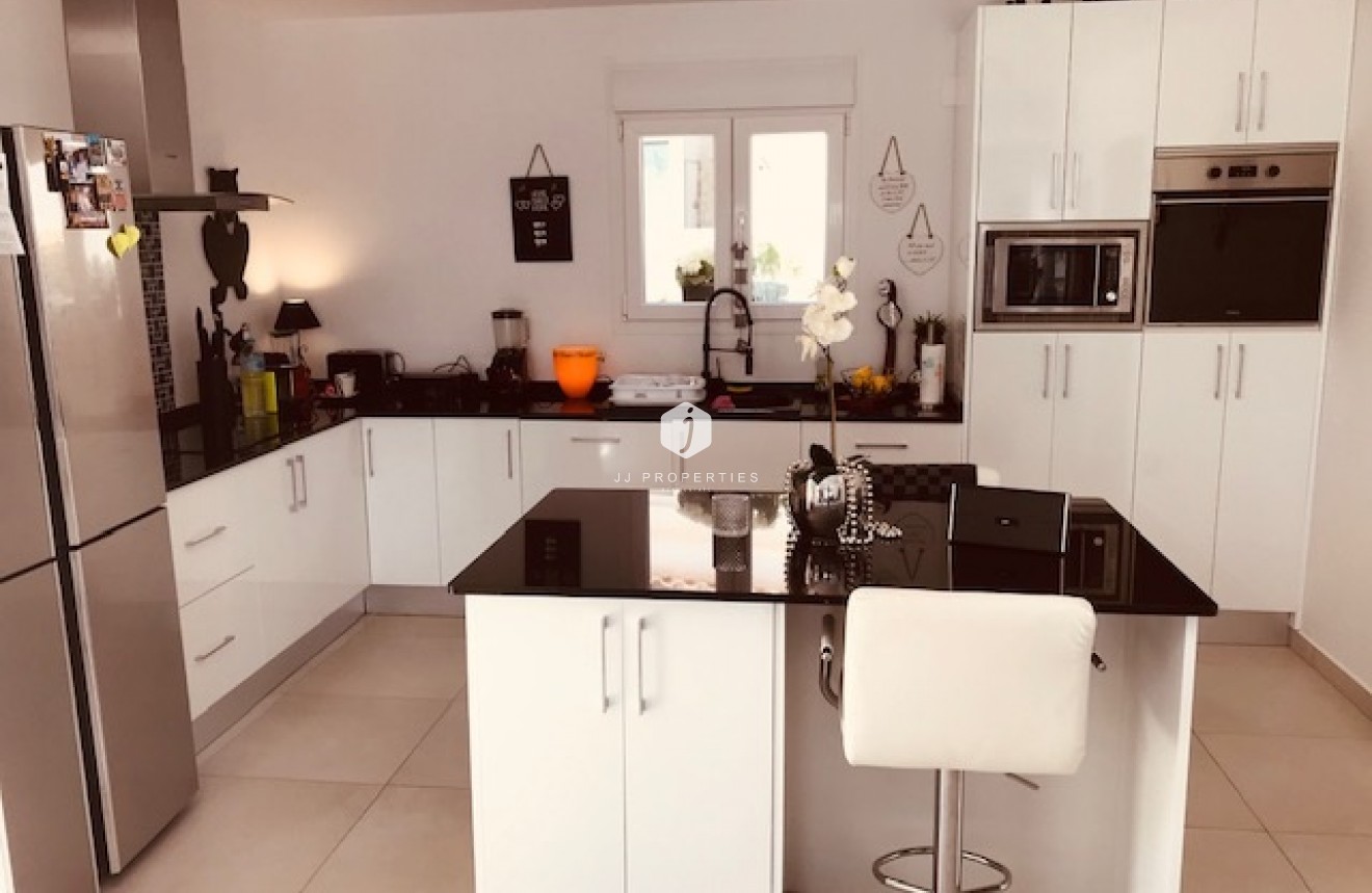 Aus zweiter Hand - Villa -
Rojales - Inland