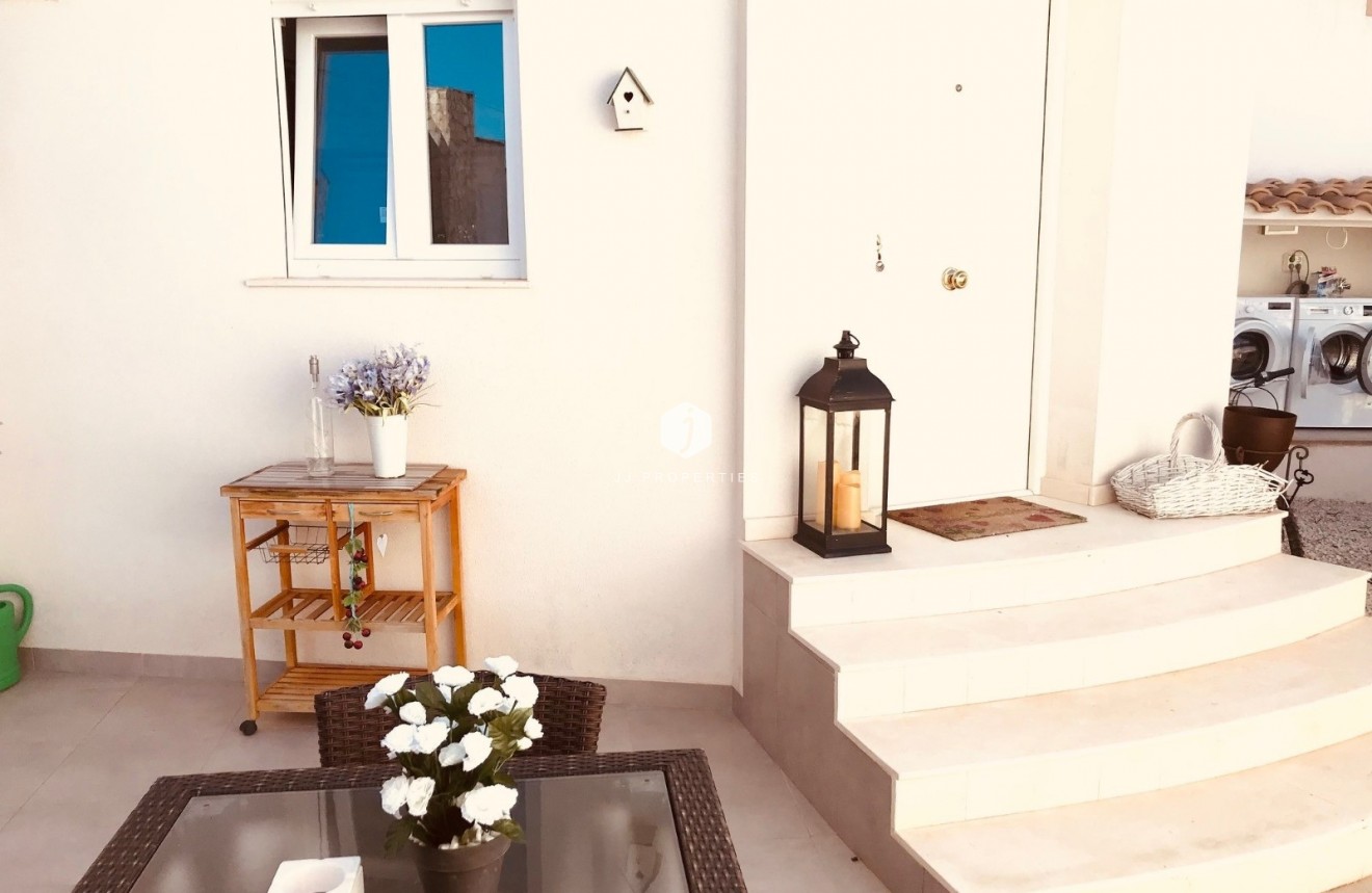 Aus zweiter Hand - Villa -
Rojales - Inland