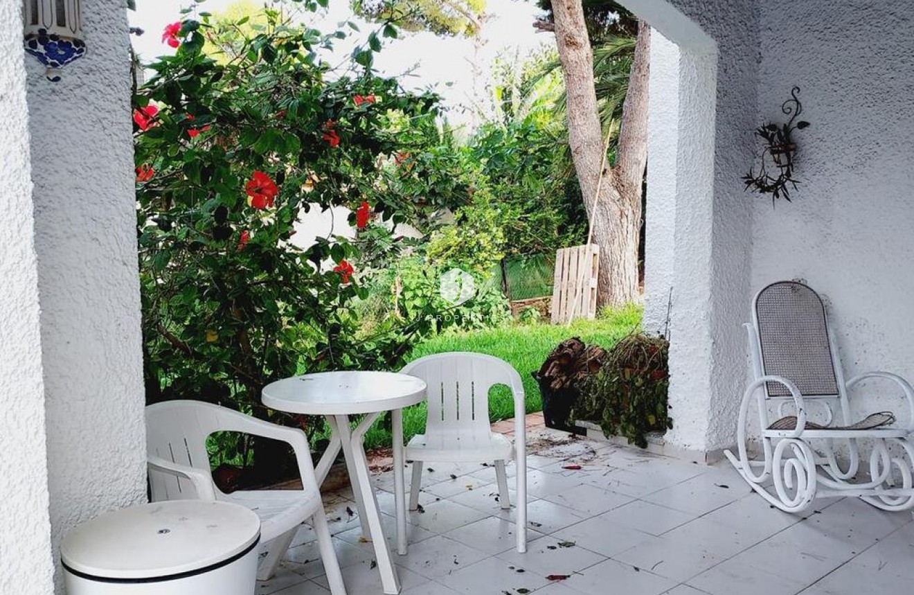 Z drugiej ręki - Villa -
Orihuela Costa - Punta Prima
