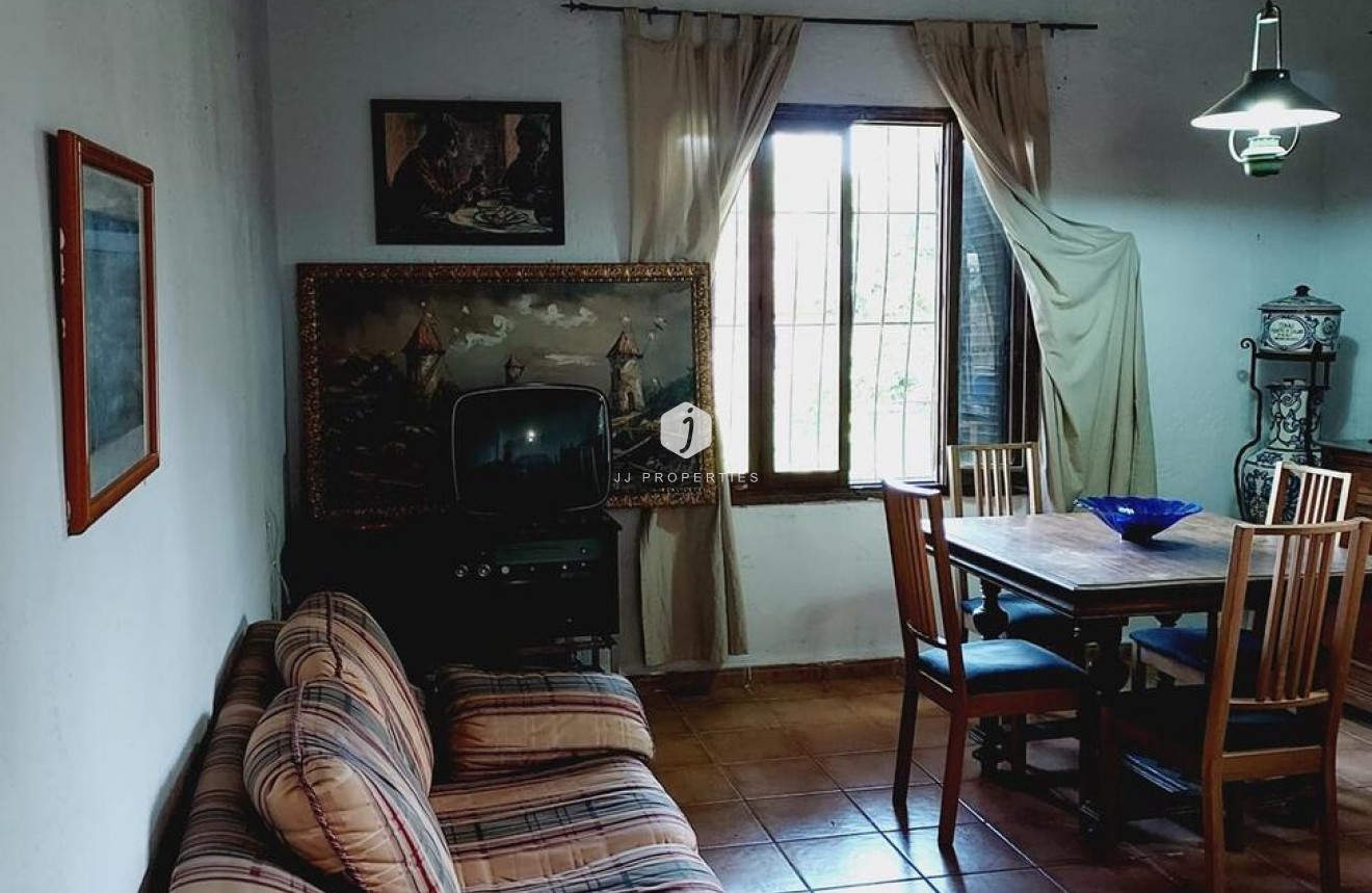 Z drugiej ręki - Villa -
Orihuela Costa - Punta Prima
