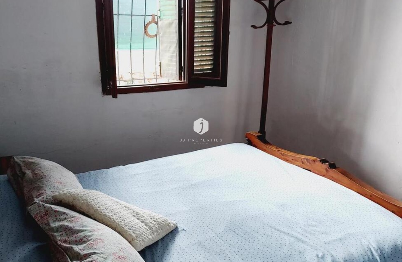 Z drugiej ręki - Villa -
Orihuela Costa - Punta Prima