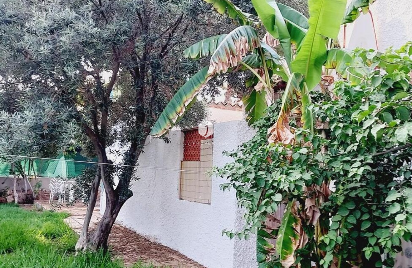 Z drugiej ręki - Villa -
Orihuela Costa - Punta Prima