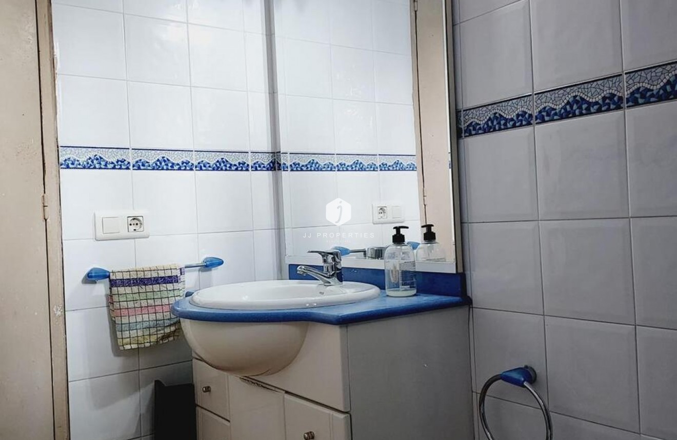 Z drugiej ręki - Villa -
Orihuela Costa - Punta Prima