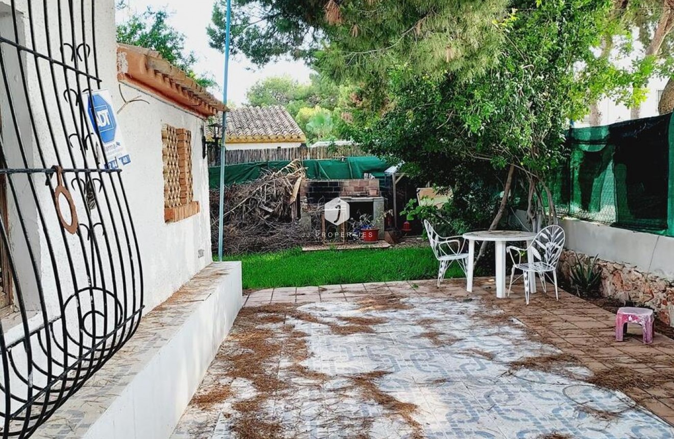 Z drugiej ręki - Villa -
Orihuela Costa - Punta Prima