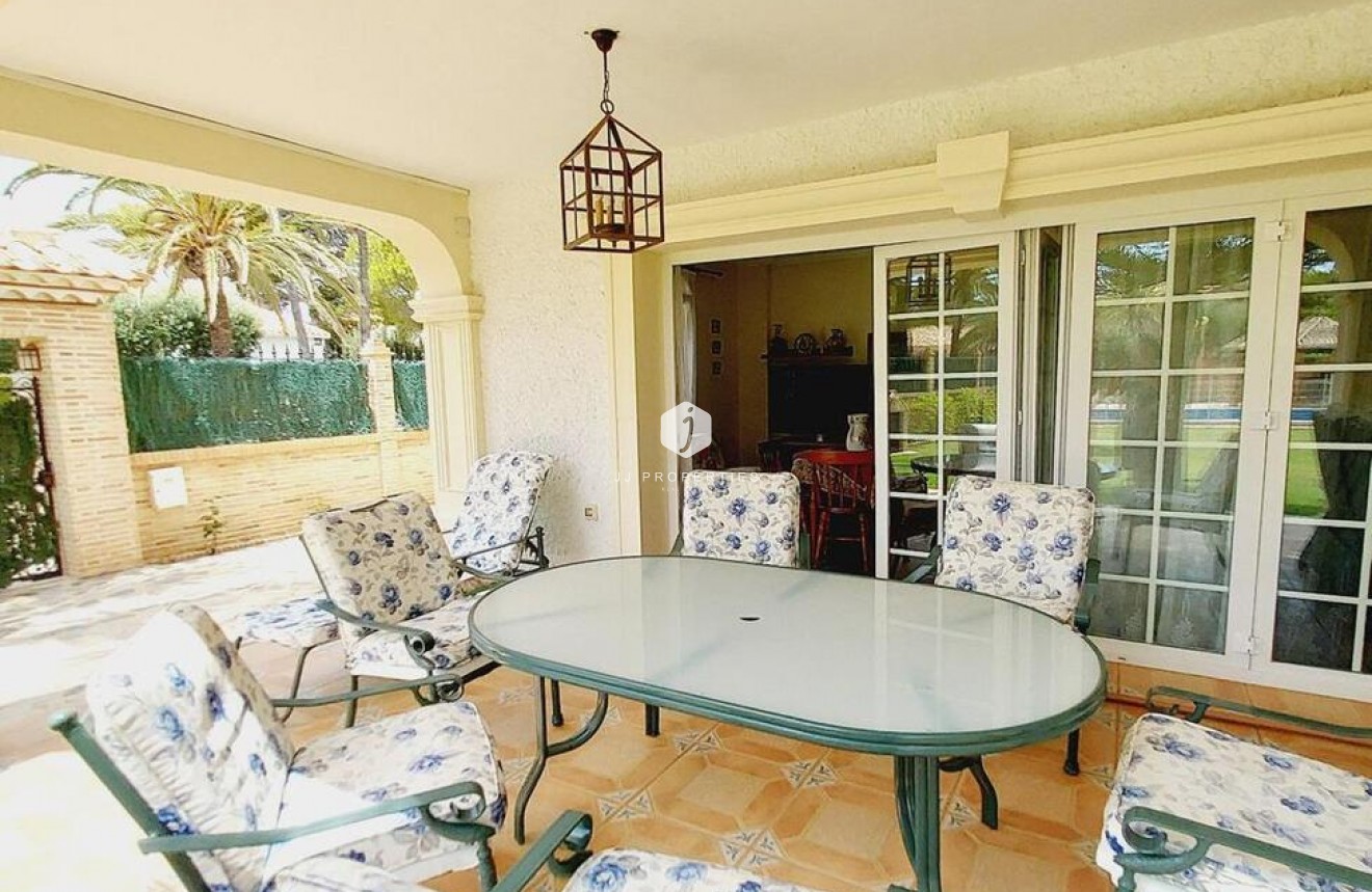Resale - Villa -
Orihuela Costa - Cabo Roig