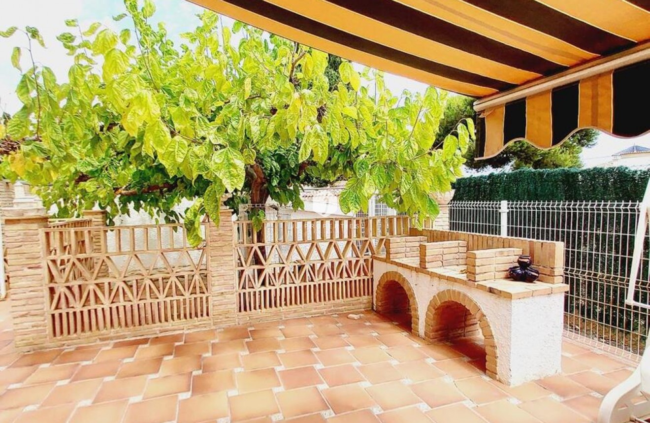 Resale - Villa -
Orihuela Costa - Cabo Roig