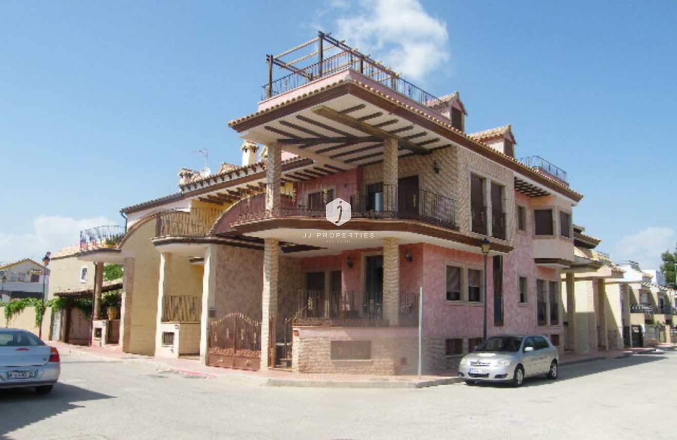 Aus zweiter Hand - Chalet -
Daya Nueva - Costa Blanca