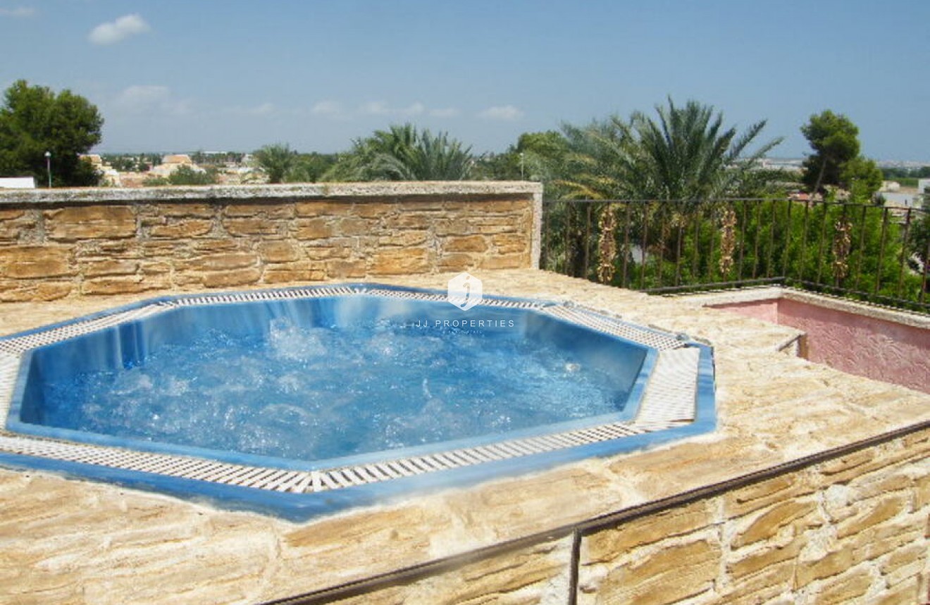 Aus zweiter Hand - Chalet -
Daya Nueva - Costa Blanca