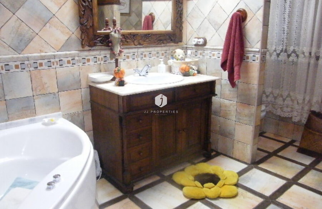 Aus zweiter Hand - Chalet -
Daya Nueva - Costa Blanca