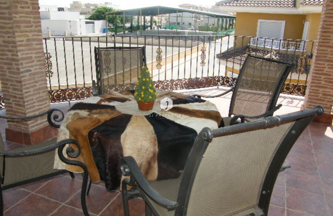 Aus zweiter Hand - Chalet -
Daya Nueva - Costa Blanca