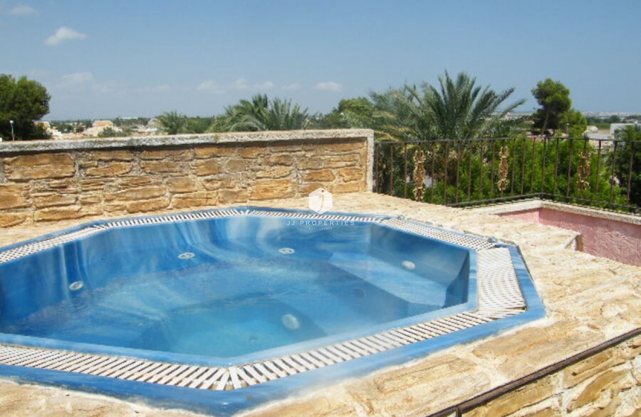 Aus zweiter Hand - Chalet -
Daya Nueva - Costa Blanca