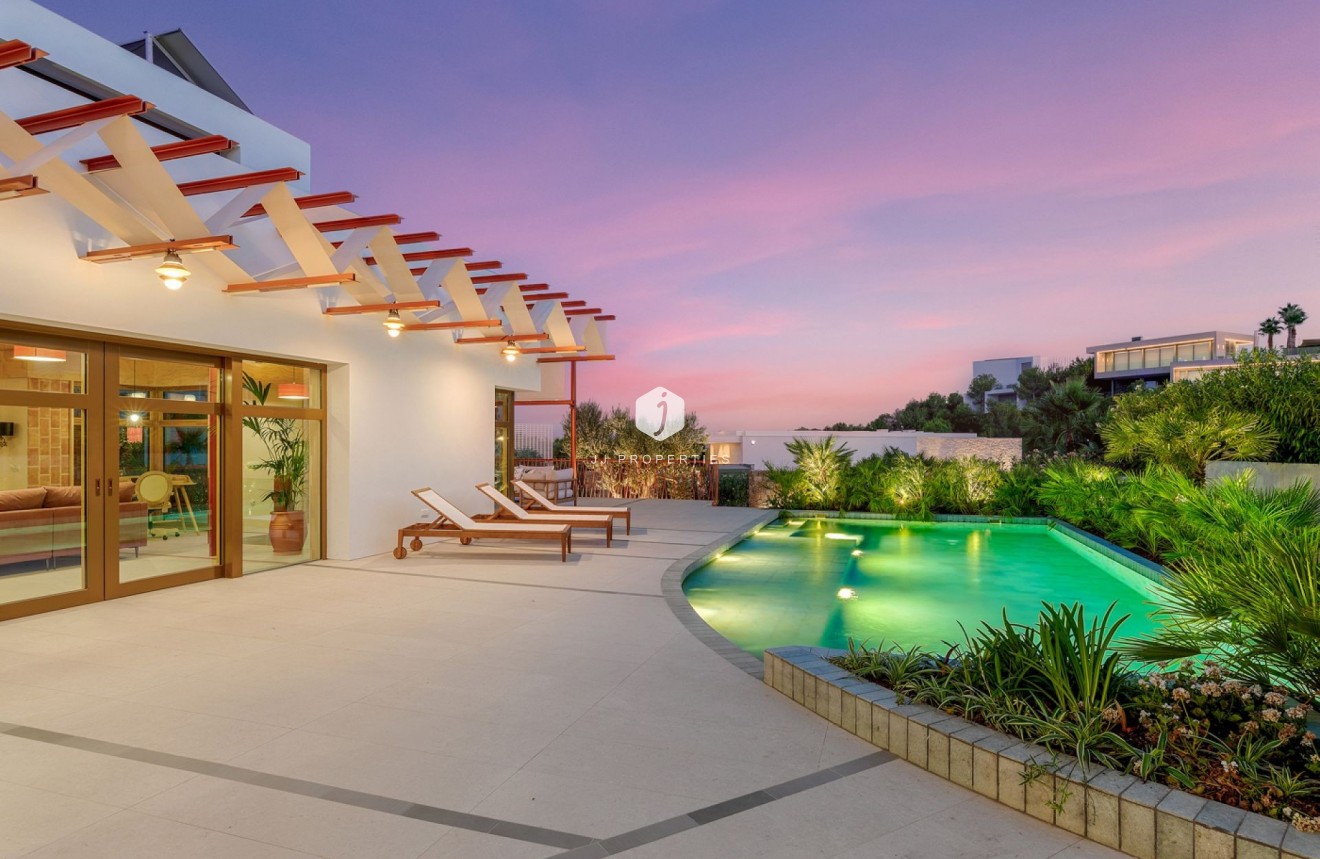 Aus zweiter Hand - Villa -
Orihuela Costa - Costa Blanca