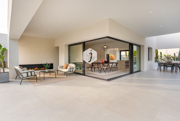 Aus zweiter Hand - Villa -
Orihuela Costa - Costa Blanca