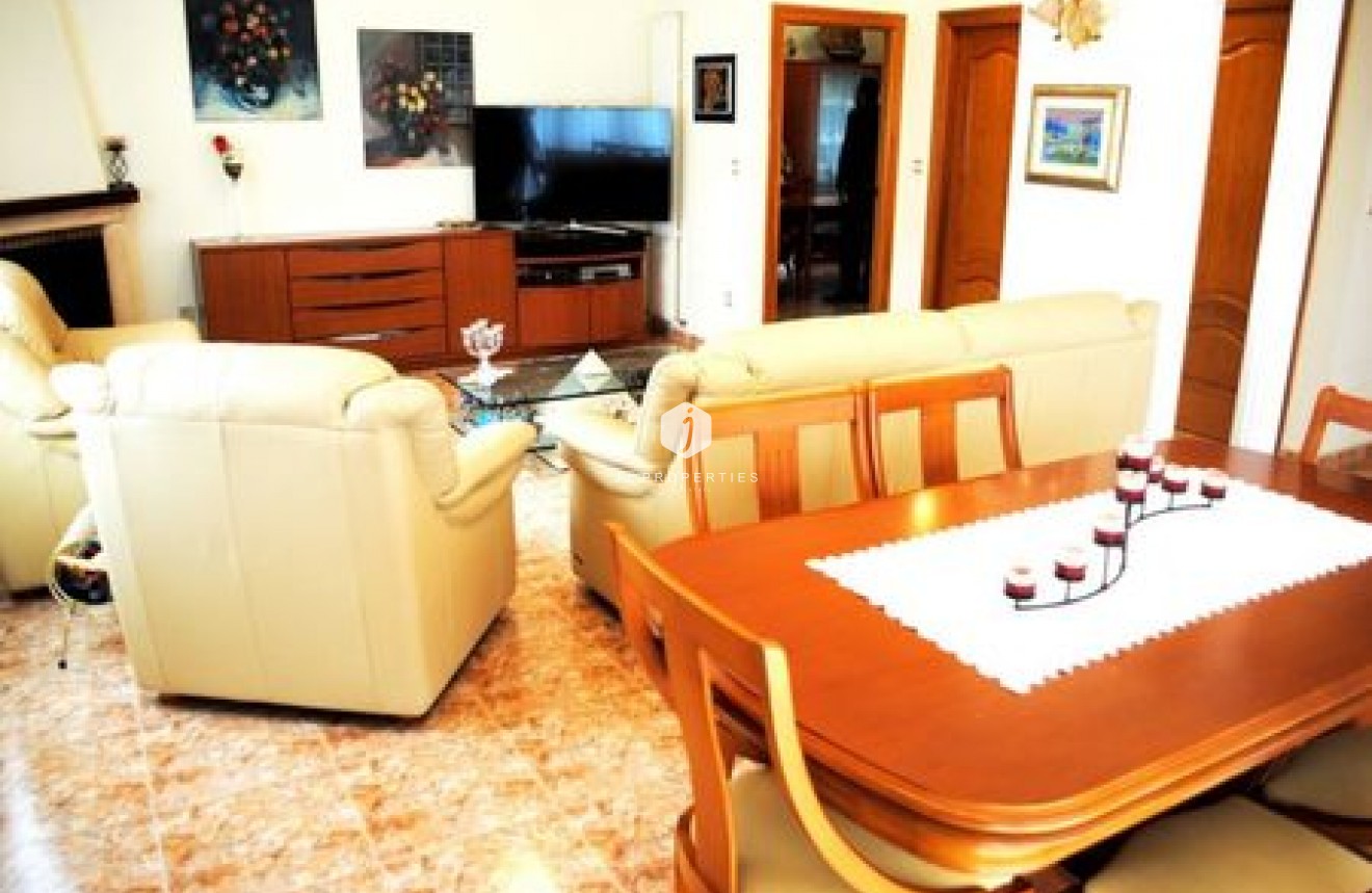 Aus zweiter Hand - Villa -
La Zenia - Costa Blanca