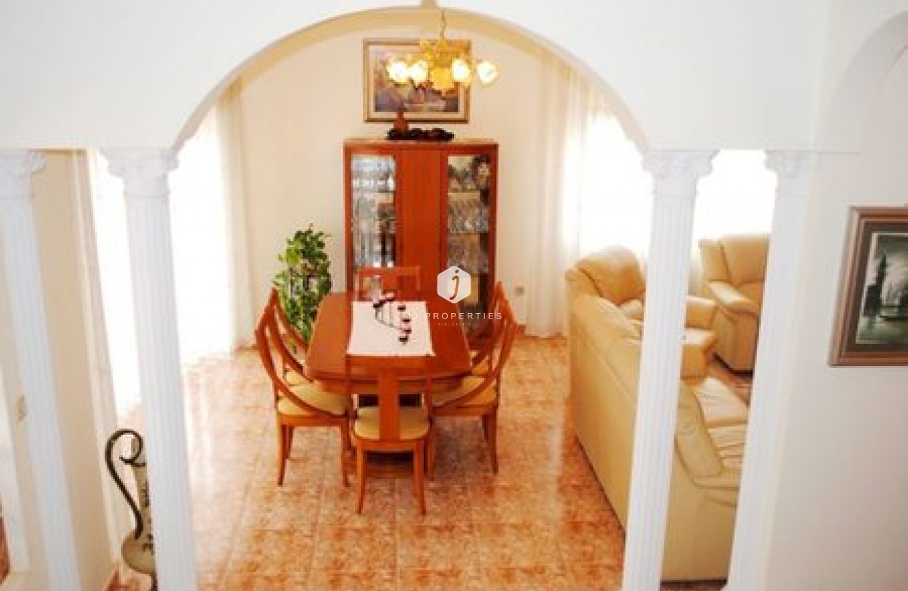 Aus zweiter Hand - Villa -
La Zenia - Costa Blanca
