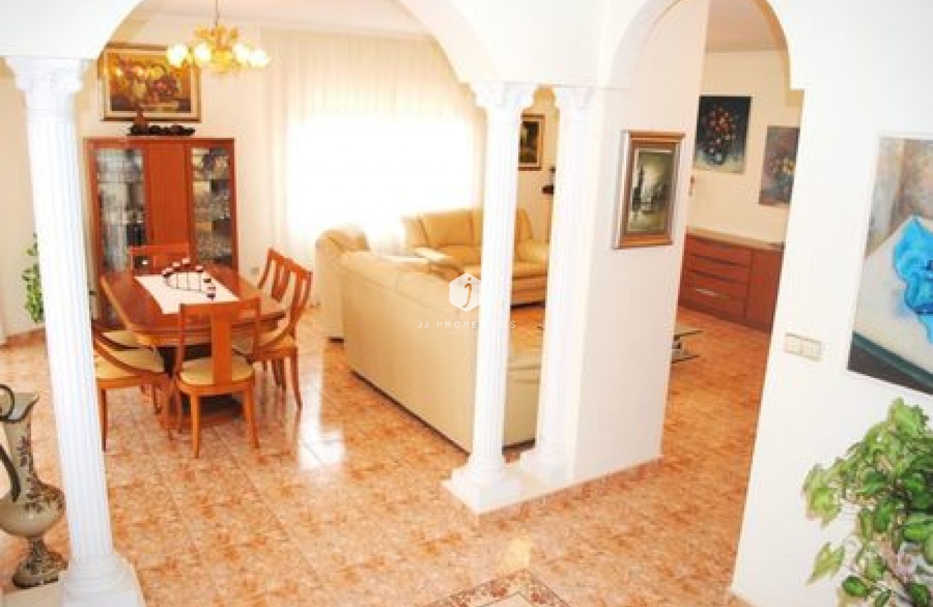 Aus zweiter Hand - Villa -
La Zenia - Costa Blanca