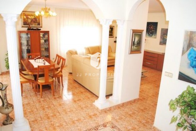 Aus zweiter Hand - Villa -
La Zenia - Costa Blanca
