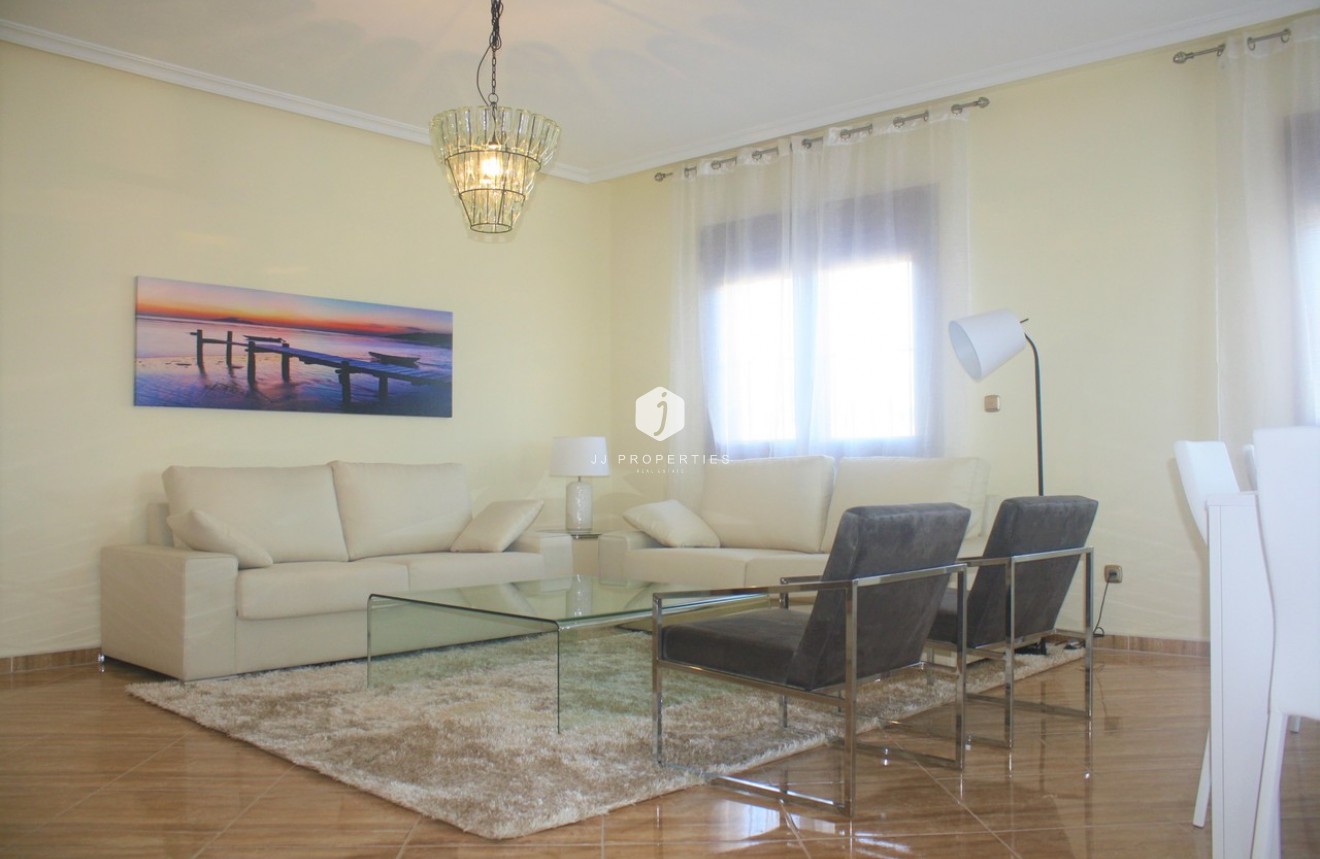 Tweedehands - Villa -
Los Altos - Costa Blanca