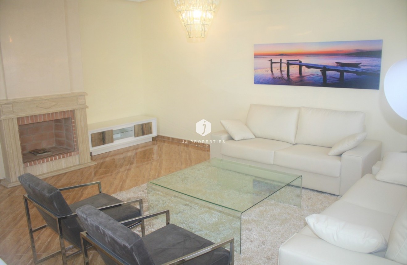 Tweedehands - Villa -
Los Altos - Costa Blanca