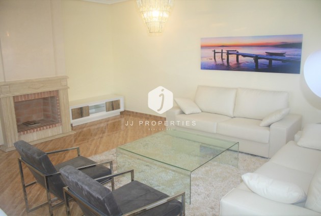 Tweedehands - Villa -
Los Altos - Costa Blanca