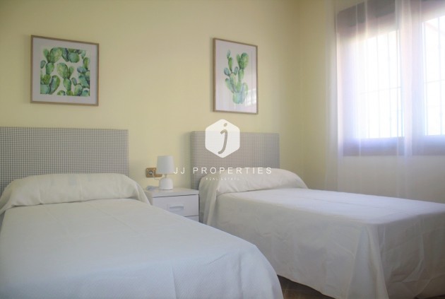 Tweedehands - Villa -
Los Altos - Costa Blanca