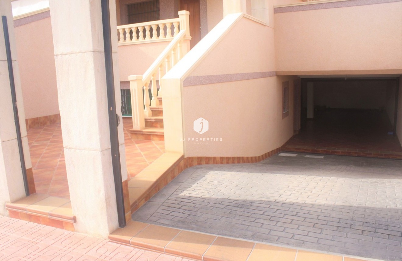 Aus zweiter Hand - Chalet -
Los Altos - Costa Blanca