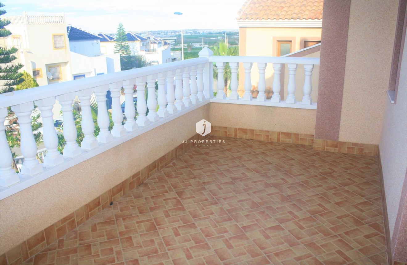 Aus zweiter Hand - Chalet -
Los Altos - Costa Blanca