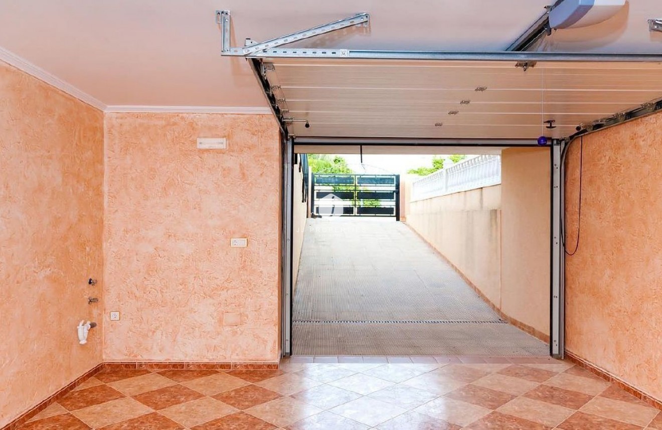 Aus zweiter Hand - Chalet -
Los Altos - Costa Blanca