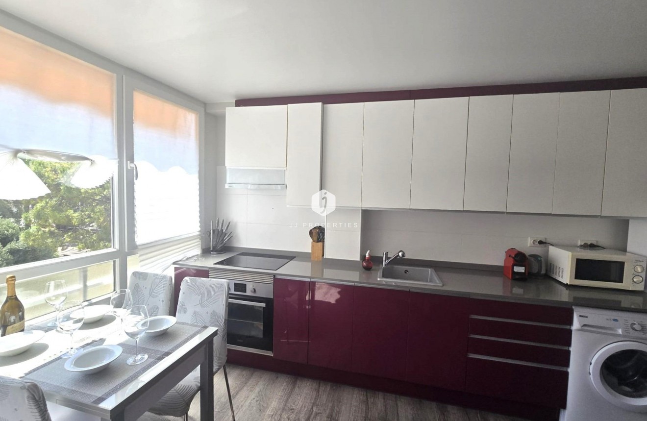 Z drugiej ręki - Mieszkanie w bloku -
Torrevieja - Playa del Cura