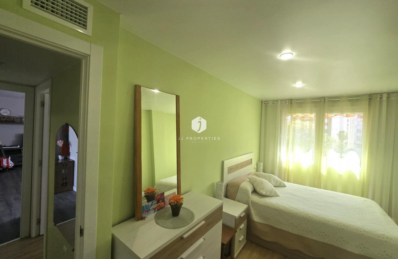 Z drugiej ręki - Mieszkanie w bloku -
Torrevieja - Playa del Cura